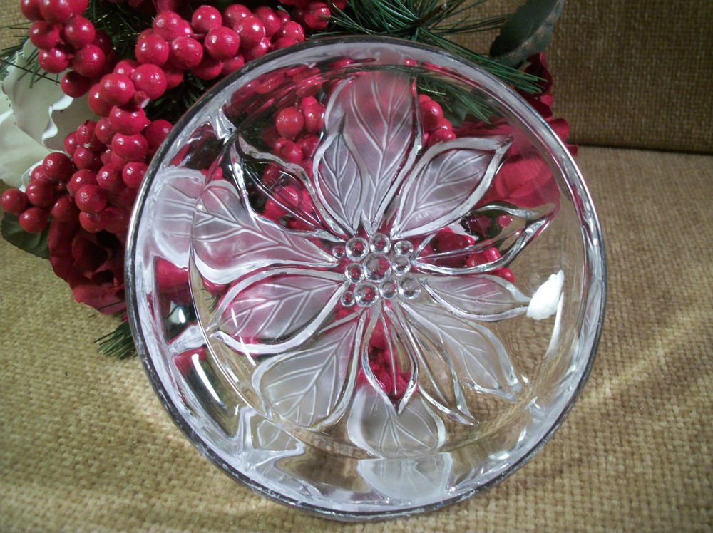 Glass Dish VTG MIKASA Poinsettia Flower Christmas Winter Decorative Tableware