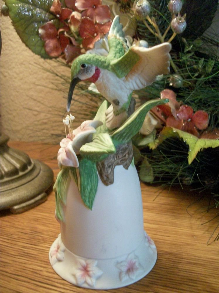 Hummingbird & Flowers Bell VTG Seymour Mann Porcelain Figurine Signed Bernini