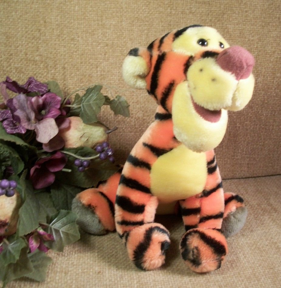Disney TIGGER Plush Stuffed Animal Disneyana Collectible Toy from Disneyland