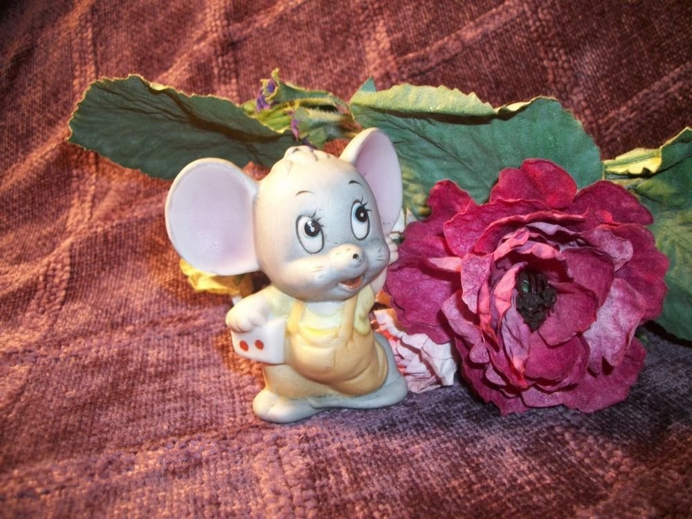 VTG Ceramic Bisque Figurine Grey Mouse Dice Mice Gaming Casino Man Cave Deco