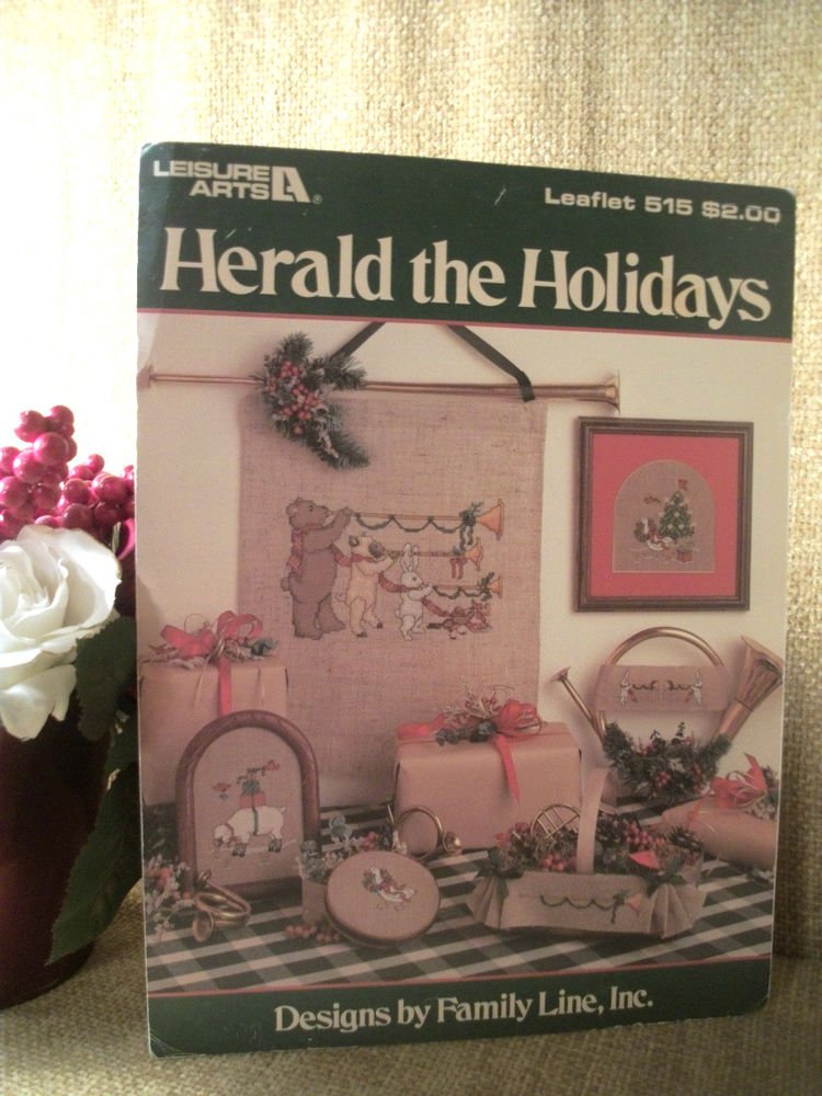 Herald the Holidays Christmas Animals Leisure Arts Family Cross Stitch Patterns