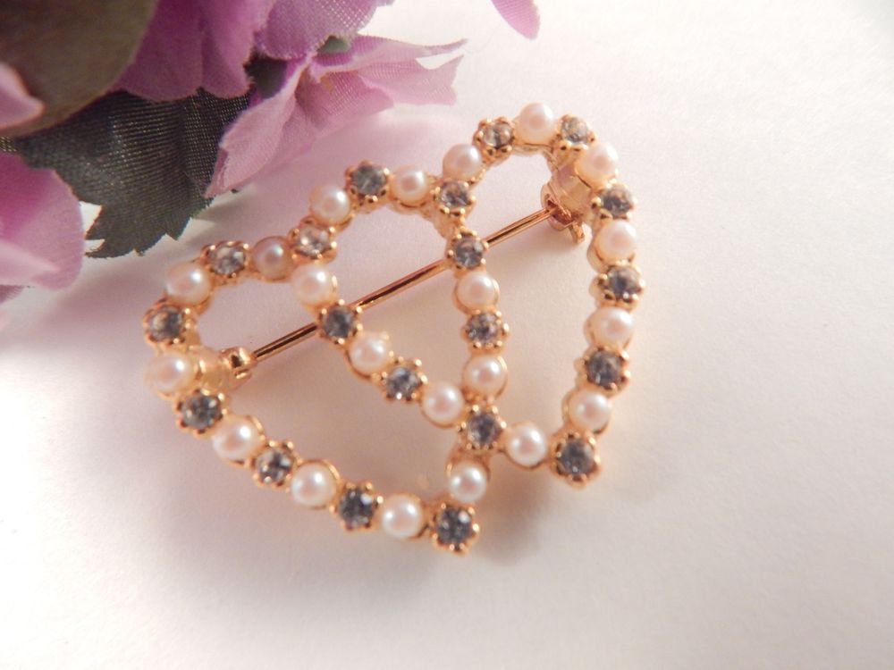 Double Heart Brooch Faux Pearl and Rhinestone Gold Metal Coat Pin VTG Jewelry