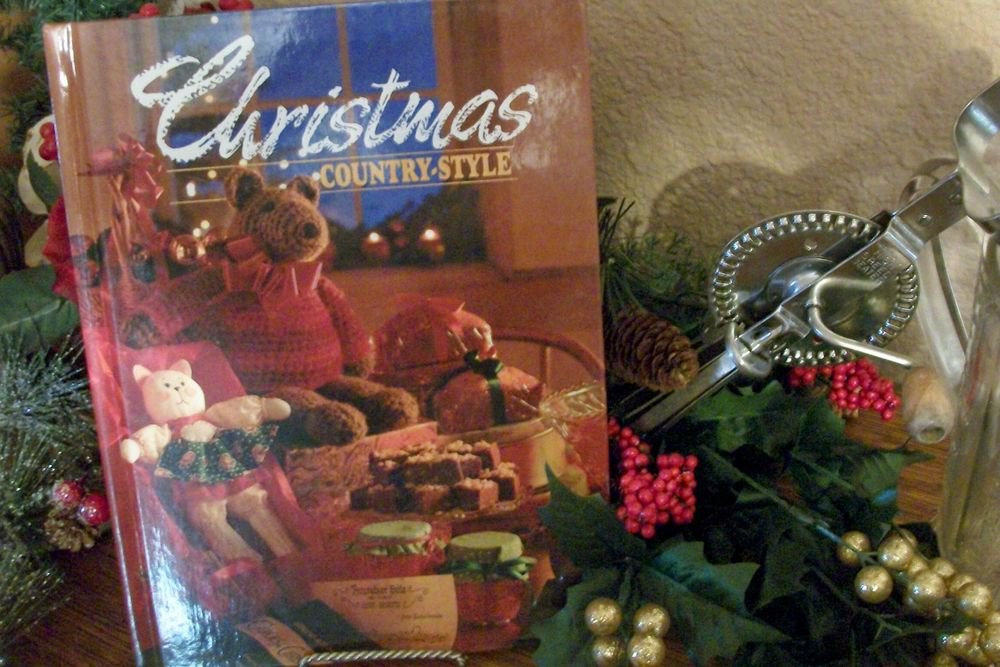 Christmas Counrty Style Cookbook Decorating Holiday Ideas Crafts Gifts VTG 1991