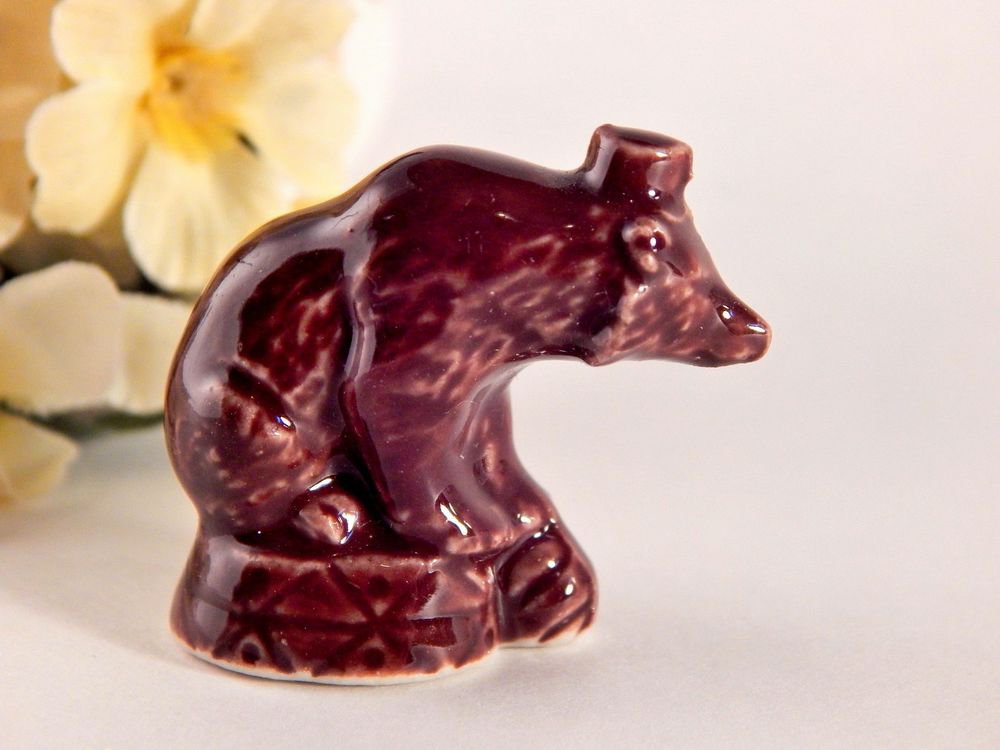 Dancing Bear Circus Series Figurine Wade Collectible Red Rose Tea Match Striker