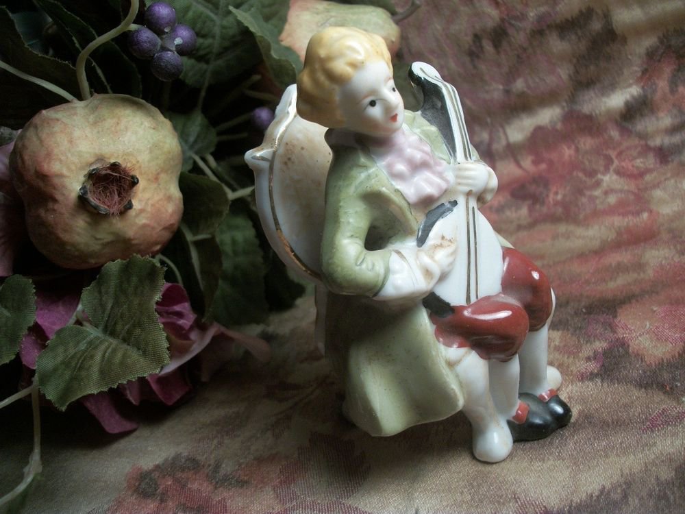 Musician Man Provencial French Louis XIV Porcelain Figurine VTG Occupied Japan