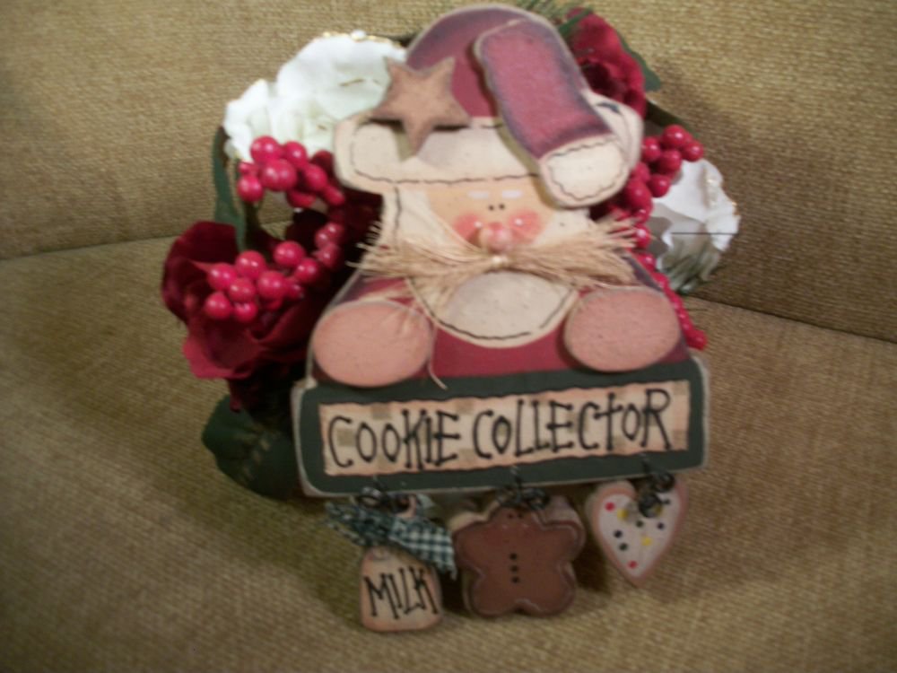 Santa Claus Cookie Collector Hand Painted Plaque Wall Hanging Christmas Decor