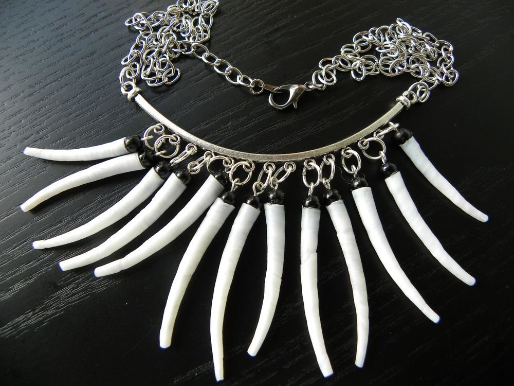 Necklace Handcrafted Indian style with Natural Dentalium shell Artisan mg