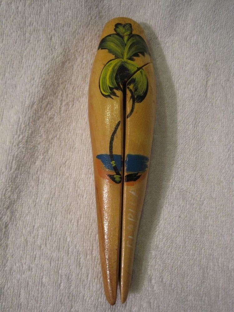 Vintage Souvenir Ladies Legs Nutcracker Florida Wood Novelty Nut Cracker