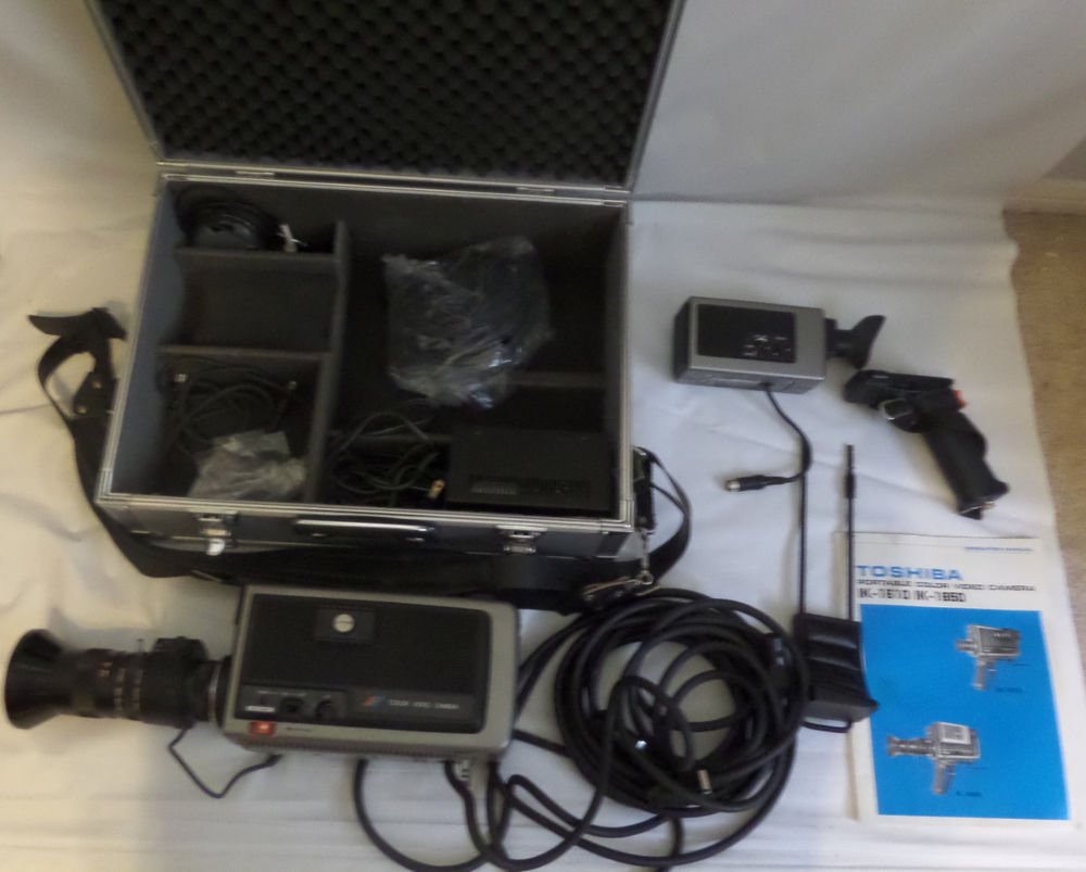 Vintage Toshiba Color Video Camera IK-1610 w/ Metal Camera Storage Case