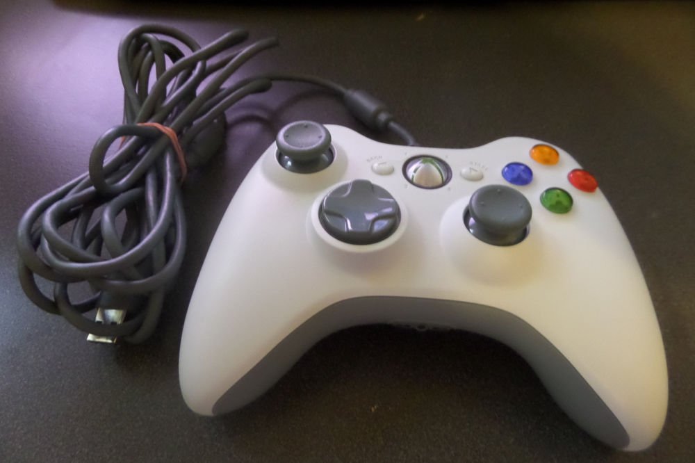 Official Microsoft Xbox 360 Live Genuine White Wired Controller