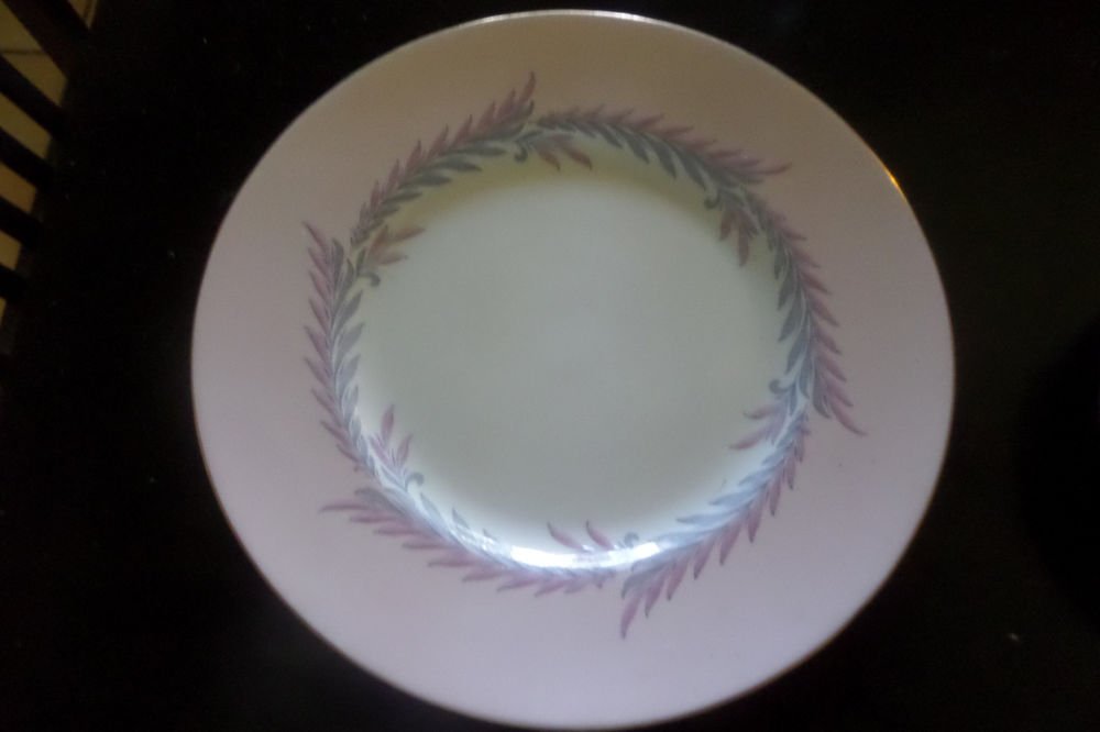 7 MINT VINTAGE MINTON CHINA PINK MALTA S-676 SET 7 DINNER PLATES LAUREL GOLD