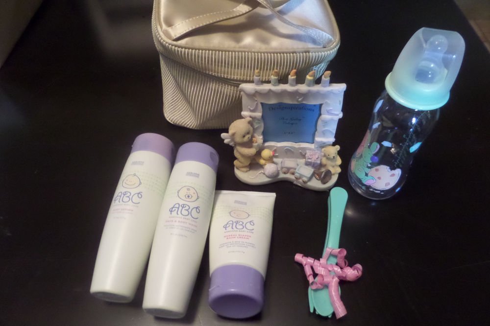 Arbonne ABC Baby Care Gift Set - Body Wash, Diaper Cream, Lotion, Frame, Bottle