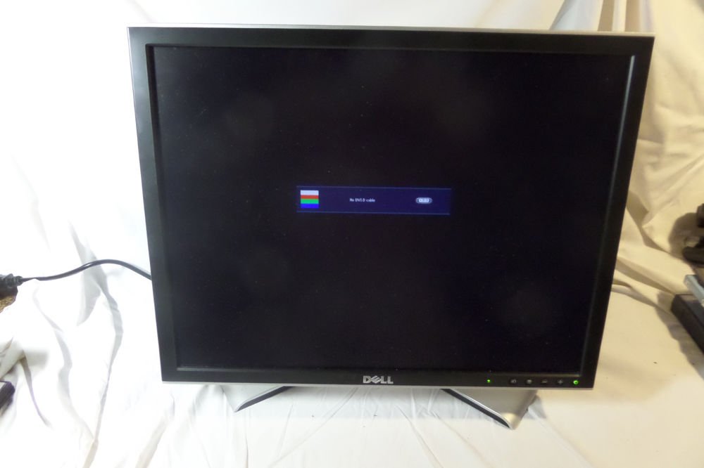 Lot of 2 Dell UltraSharp 2007FPb 20.1" Flat Panel LCD Monitors
