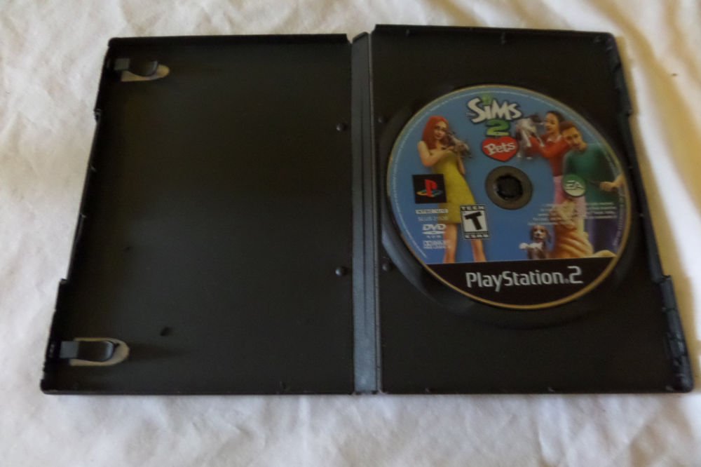 Sims 2: Pets (Sony PlayStation 2 game disc