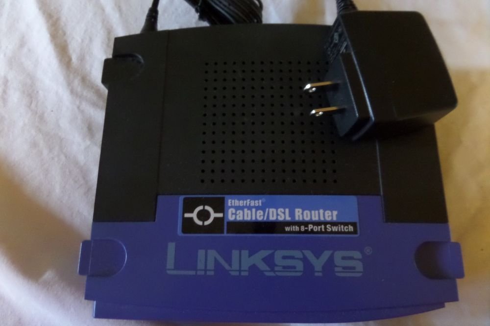 Linksys EtherFast BEFSR81 Ver 3.1 8-Port 10/100 Wired Router (BEFSR81)