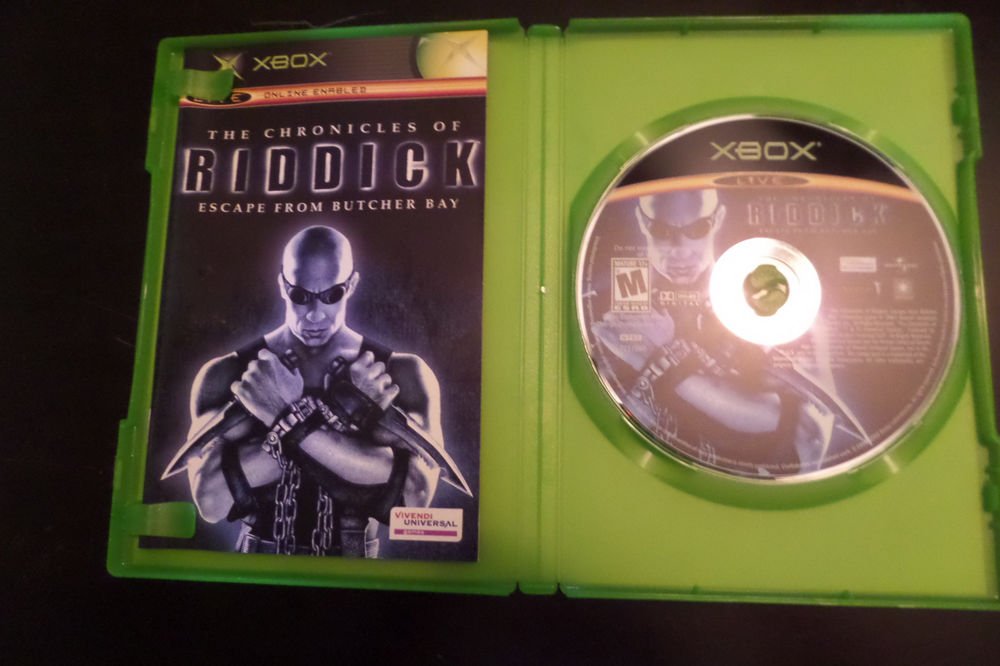 Chronicles of Riddick: Escape From Butcher Bay (Microsoft Xbox, 2004)