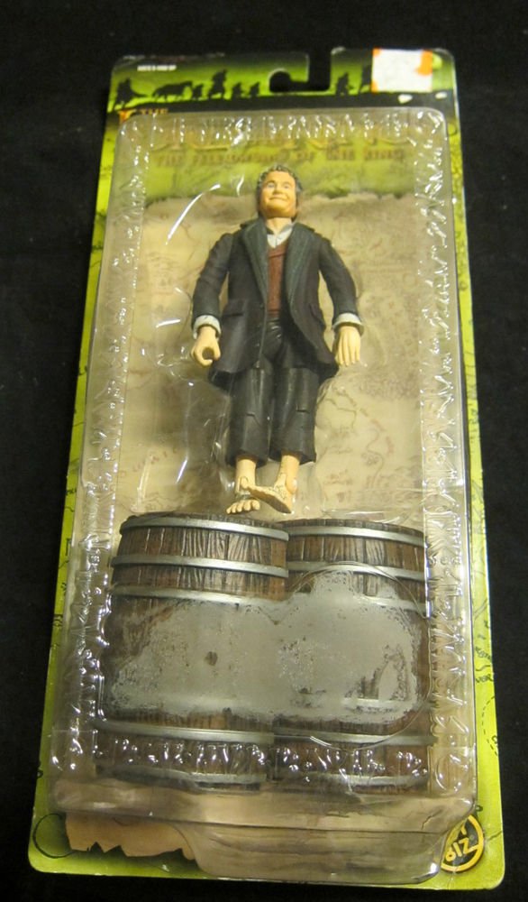 Lord of the Rings BIRTHDAY CELEBRATION BILBO action figure with barrel on card