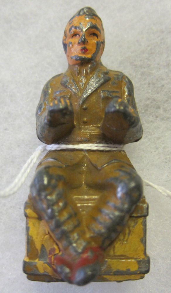 B151A Barclay Toy Soldier~sitting soldier~typist~no typewriter~FREE US SHIP