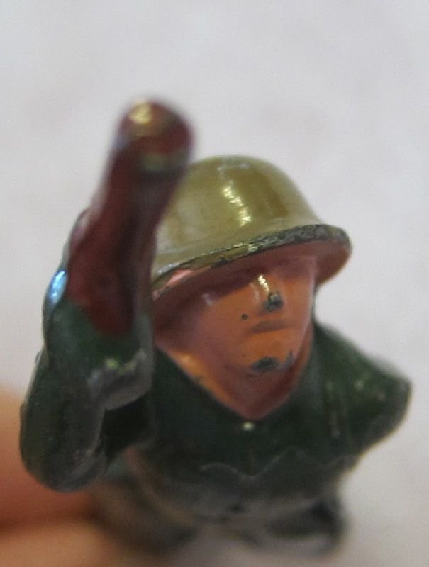 B241 Barclay Toy Soldier~Barclays~Soldier w/ pistol crawling~green~B 241