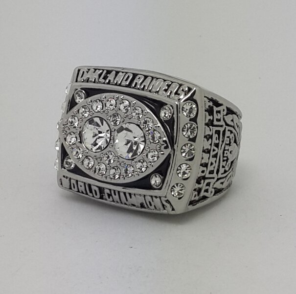 1980 Oakland Raiders XV Super bowl championship ring size 11 Back Solid