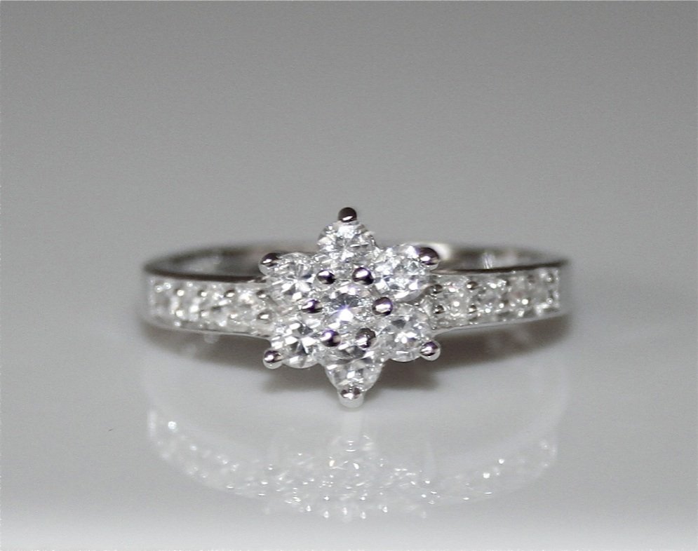 PRETTY STERLING SILVER FLOWER CLUSTER CZ RING (SIZES J - R1/2)