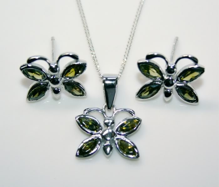 PRETTY SILVER CZ OLIVINE BUTTERFLY EARRINGS & PENDANT SETÂ