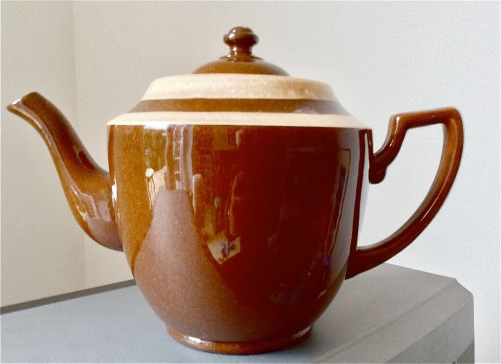 SUPERB AND VERY SCARCEÂ ALCOCK, LINDLEY & BLOORE LTDÂ Â LARGE TEAPOT 2 PINT