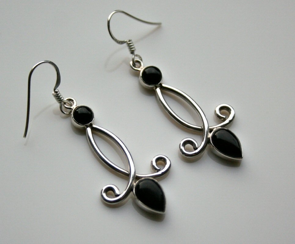 HANDCRAFTED STERLING SILVER AND CABACHON BLACK ONYX DROP GEMSTONE EARRINGS