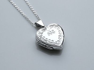 27MM X 20MM STERLING SILVER REVERSIBLE ENGRAVED HEART LOCKET & CHAIN