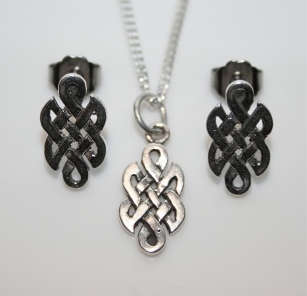 HANDCRAFTED STERLING SILVER CELTIC KNOT EARRING & PENDANT SET