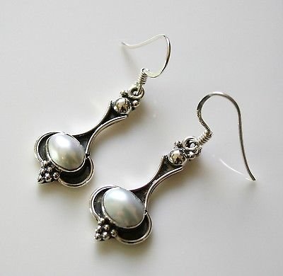 HANDCRAFTED STERLING SILVER AND FRESHWATER PEARL DROP EARRINGSÂ