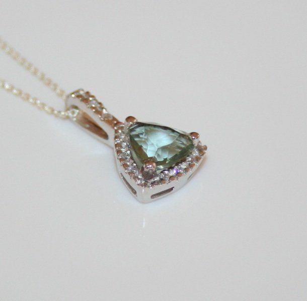 PRETTY STERLING SILVER 8MM CZ TOURMALINE PENDANT & CHAINÂ