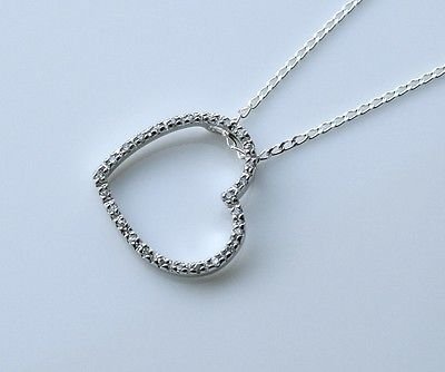 GORGEOUS 925 STERLING SILVER CZ HEART PENDANT & CHAIN
