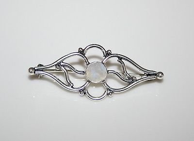 PRETTY HANDCRAFTED STERLING SILVER RAINBOW MOONSTONE BROOCH