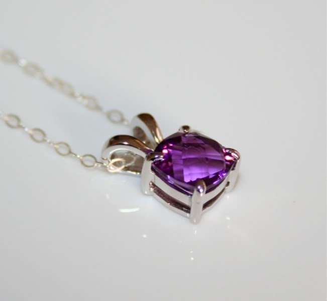 PRETTY SILVER & 8MM CZ AMETHYST PENDANT + FREE CHAIN