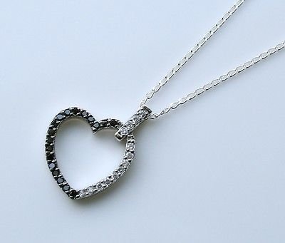 GORGEOUS 925 STERLING SILVER CZ HEART PENDANT & CHAINÂ