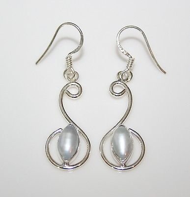 HANDCRAFTED PRETTY STERLING SILVER FRESHWATER PEARL DROP EARRINGS