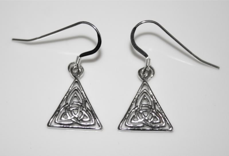 HANDCRAFTED STERLING SILVER CELTIC KNOT EARRINGS Â