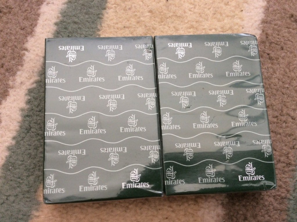 Â PAIR EMIRATYES AIRLINES Â PLAYING CARDS Â SEALED!