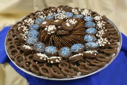 CHOCOLATE ASSORTED GIFT TRAY 5 POUNDS FRESH FAST