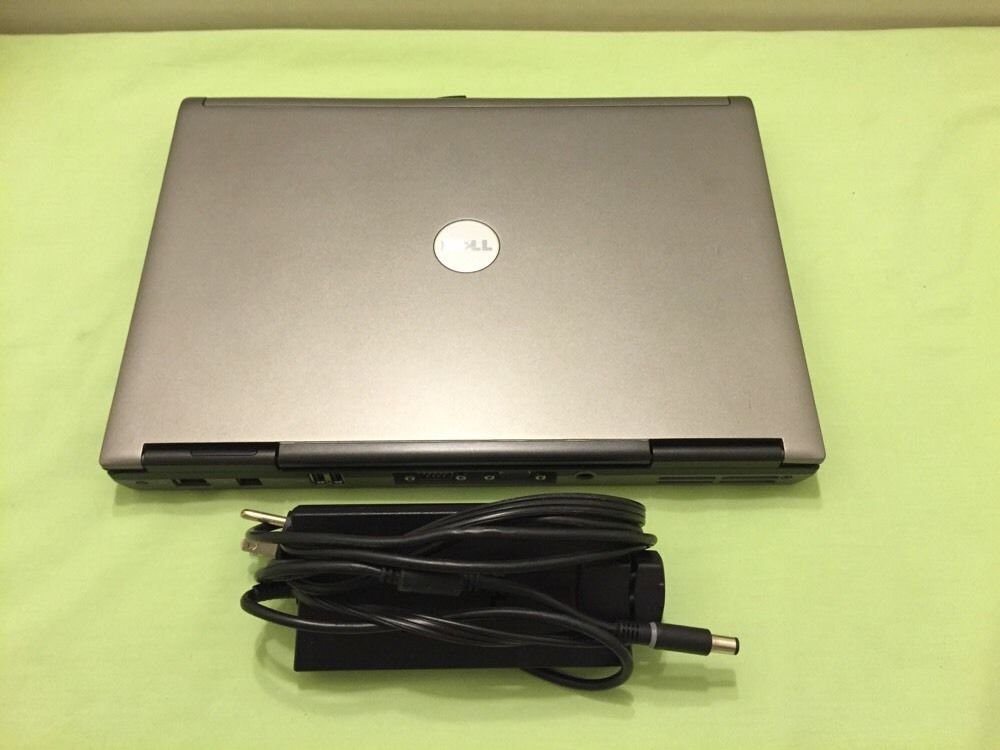 Dell Latitude D630/Core2Duo 2.0GHz 1GB RAM/120GB HDD/XP OS/CD DVD Combo/No Batt