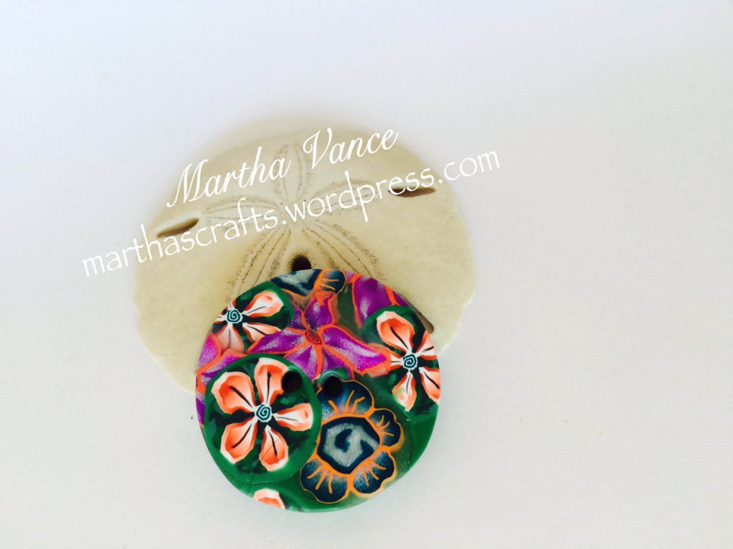 Assorted flowers button