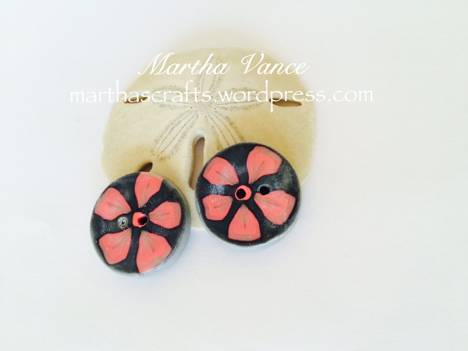 Polymer clay Pink and silver round buttons with flowers