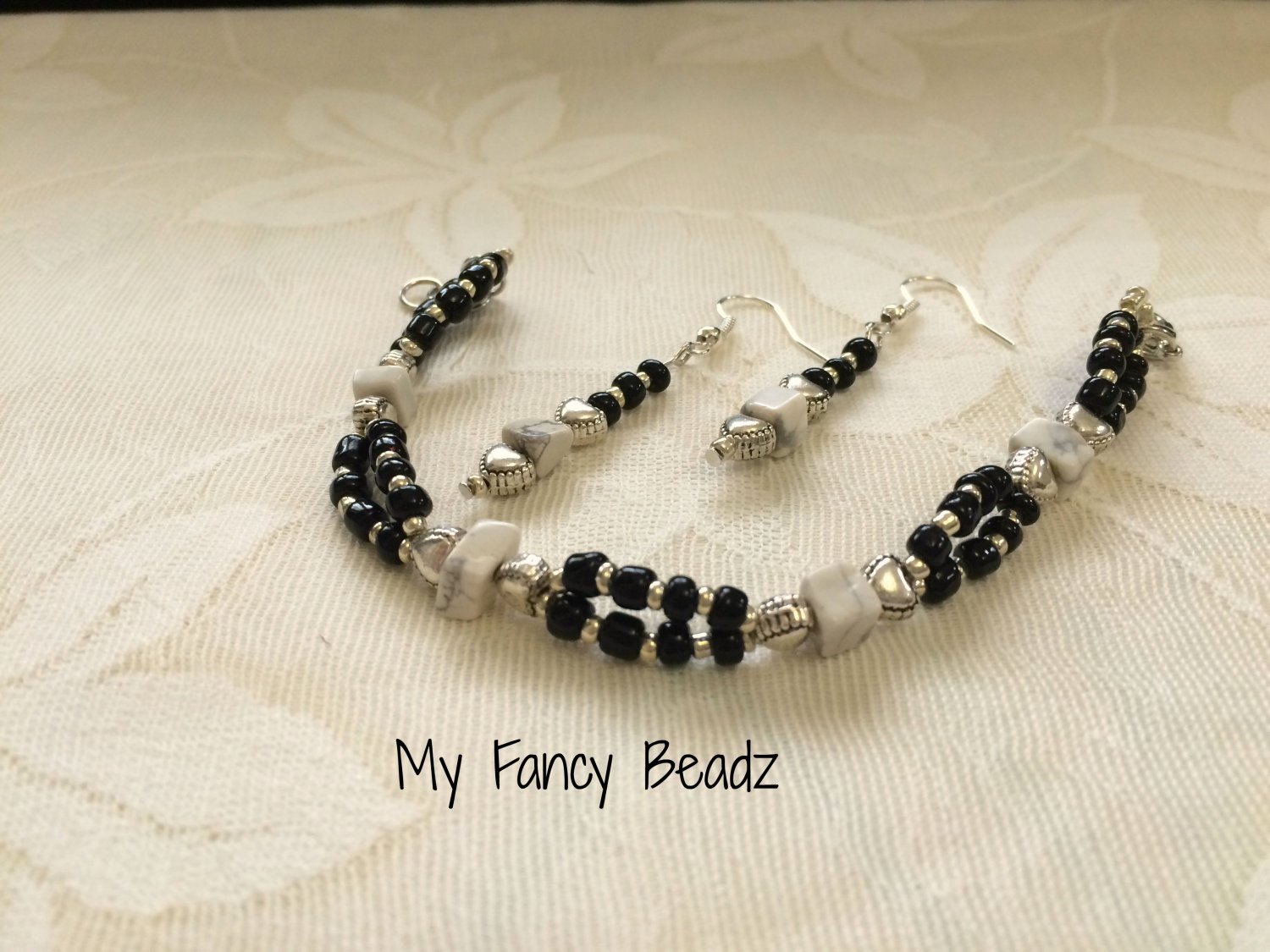 Black & White gemstone Bracelet and Earrings Set