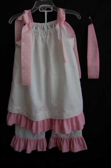 Ruffled Pillowcase Capri Set