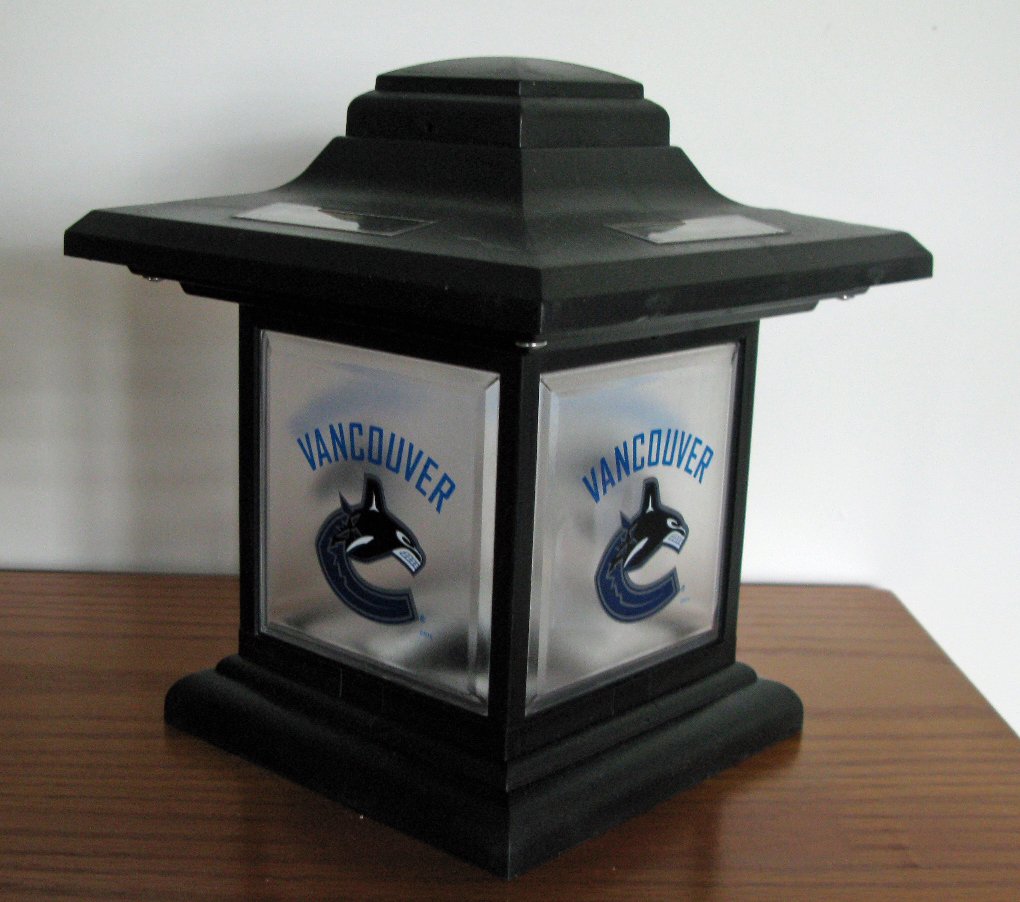Vancouver Canucks Outdoor Solar Table Light Lamp