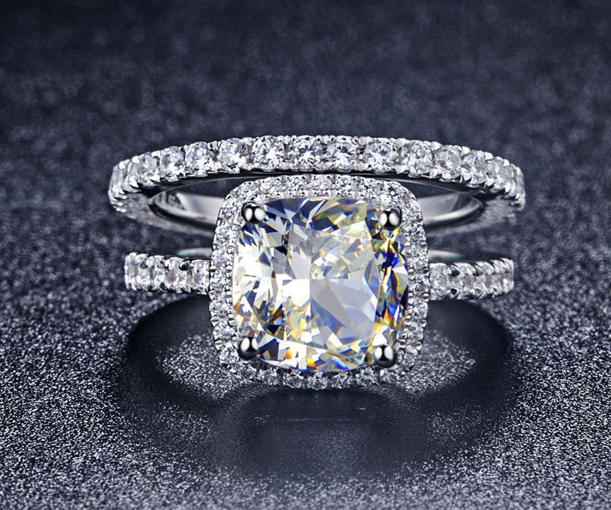Luxury 2 Ct Cushion Cut Man Made Diamond Ring Engagement Rings Set