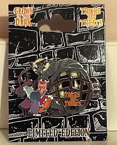 Disney Parks 2015 Nightmare Before Christmas Lock Shock Barrel Pin Glow In Dark