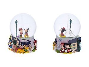 WALT DISNEY WORLD EPCOT WORLD SHOWCASE MICKEY & FRIENDS SNOW GLOBE NEW IN BOX