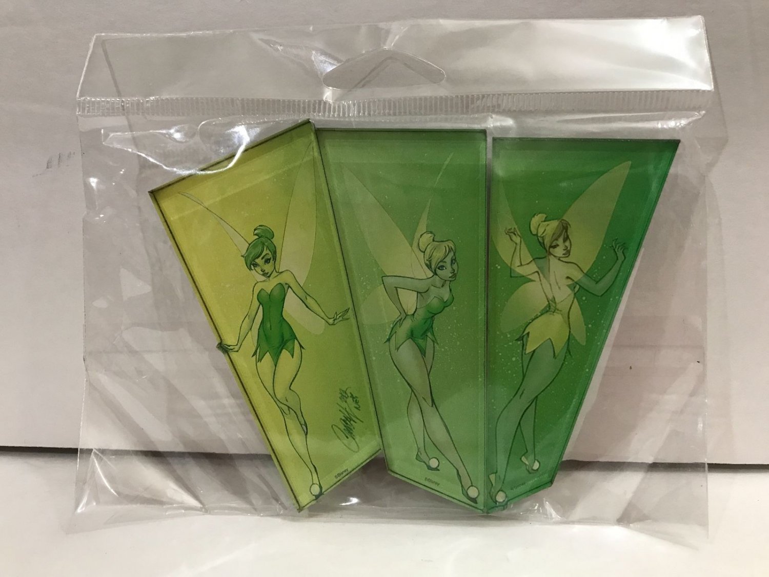 Disney WonderGround Pixie Pose Tinker Bell Magnet J Scott Campbell New